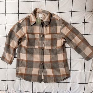 H&M plaid shacket size medium.